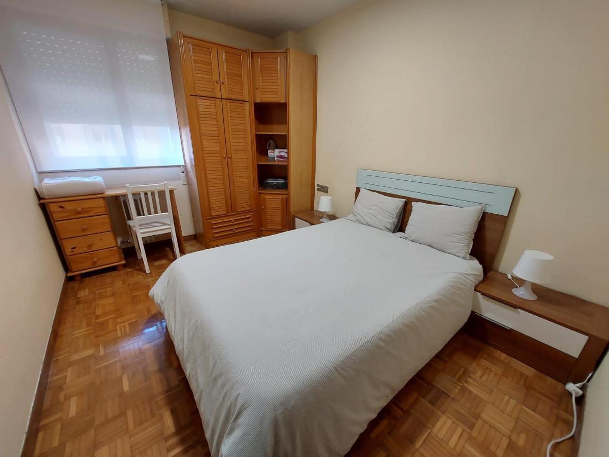 Apartament Piso Sencillo Y Acogedor Con Parking Gratuito Baranain Zewnętrze zdjęcie